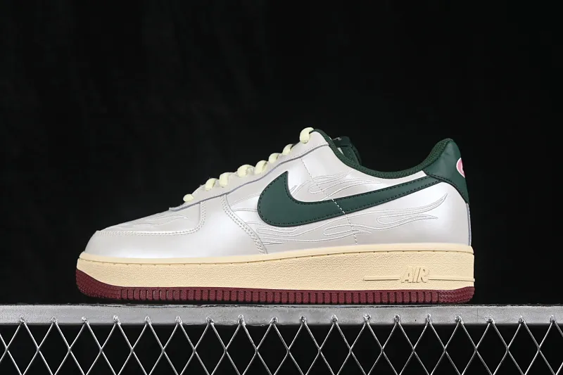 All categories Nk Air Force 1 Air Force series Nk Air Force 1 Low Air Force low-top J version Nike Air Force 1'07 Low Air Force 1 low-top casual sneakers IR5896-030
